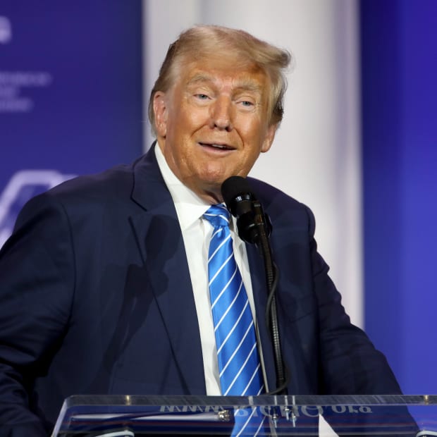 More Shocking News on Veterans Day Causes Bitcoin and Ripple Prices to Plummet